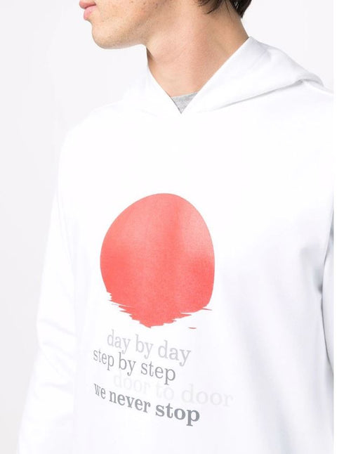 sudadera con capucha y eslogan estampado